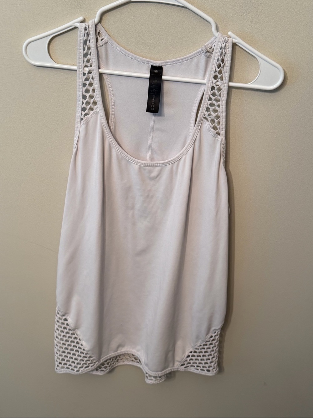 Yogalicious Tnak Tank or Pool/Beach Coverup Top size L in white